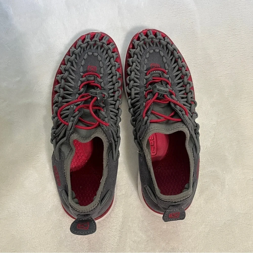 KEEN Uneek Big Kids Outdoor Sports Sandals Gray/Red Size 4 Preowned